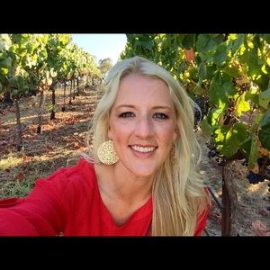 Meet your Posher, Brooke